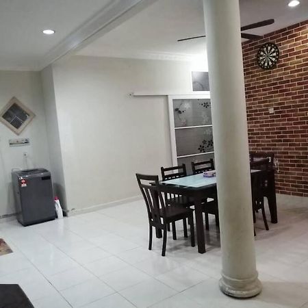 Sri Wang Homestay @ Arau Esterno foto