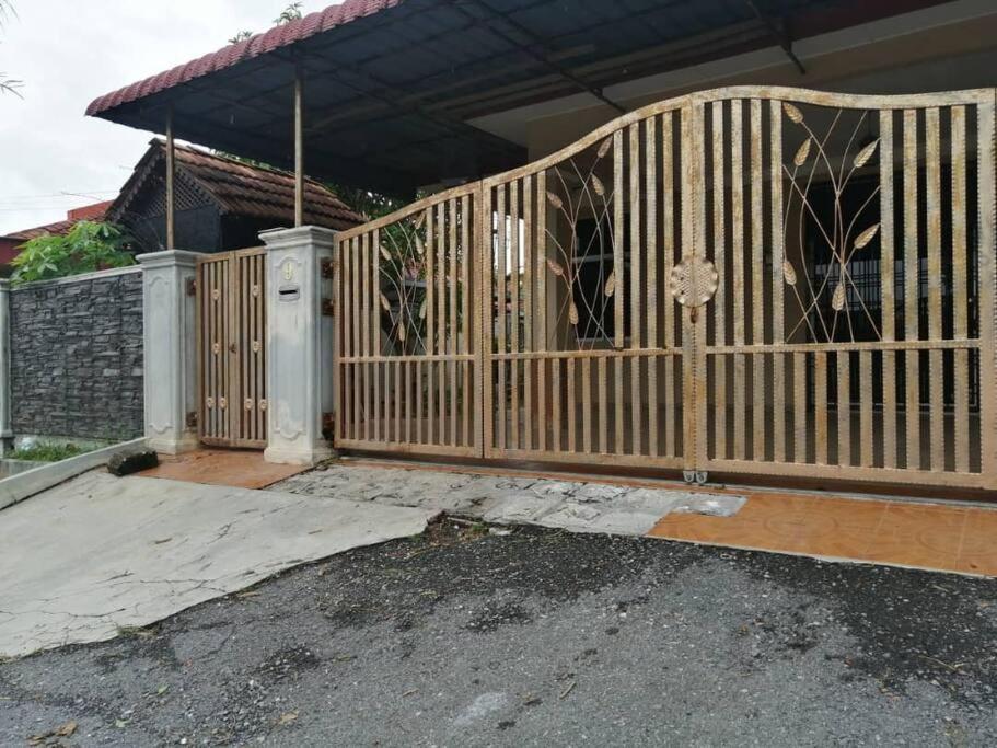 Sri Wang Homestay @ Arau Esterno foto